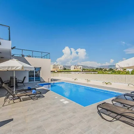 Michaela Vine Villa Coral Bay